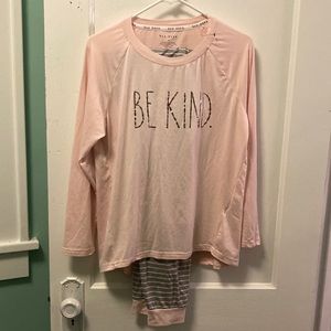 Rae Dunn Be Kind Jogger Pajama Set
